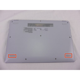 Замена задней крышки Chromebook Toshiba CB35-C3300 2